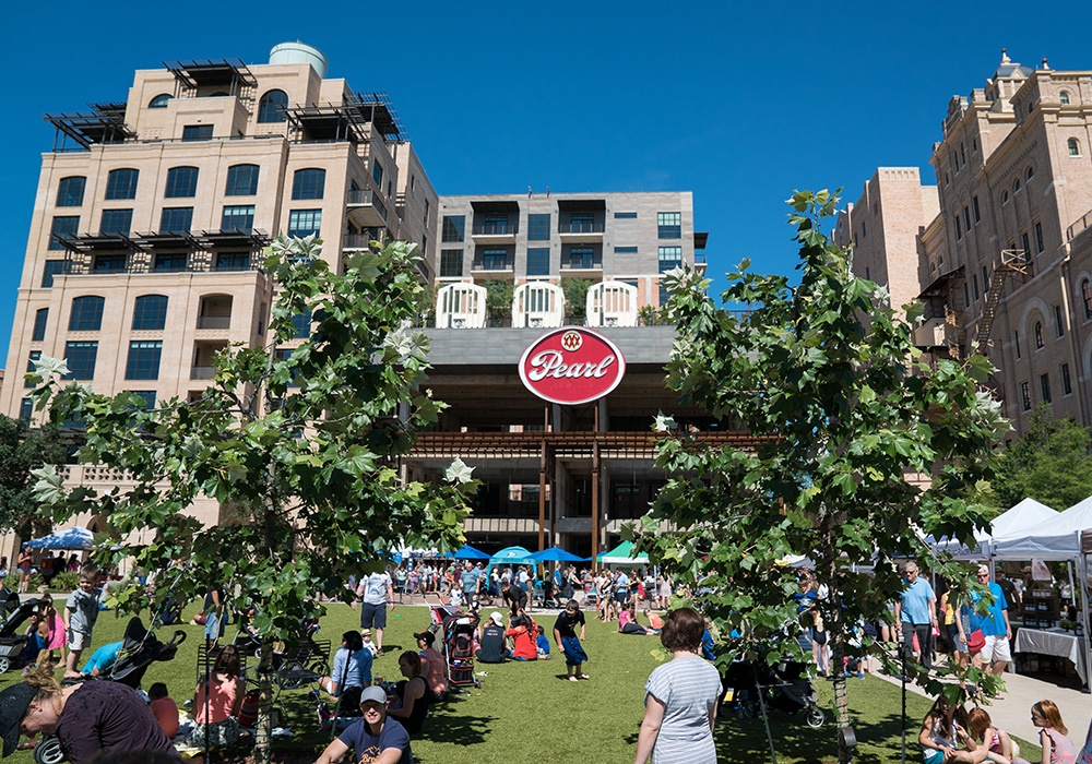 Pearl-Farmers-Market-Lawn